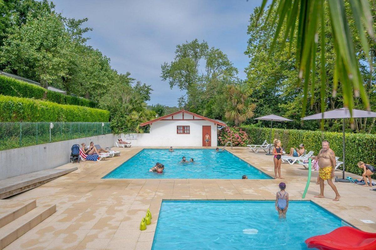 Kampaoh Urrugne Hotel Buitenkant foto